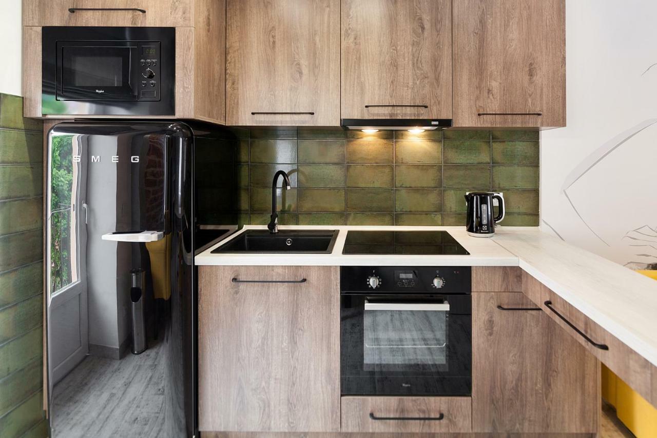 Leogrand Loft Apartments On Lychakivska 4 リヴィウ エクステリア 写真