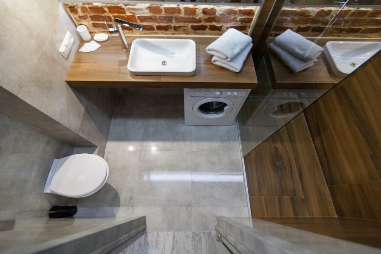 Leogrand Loft Apartments On Lychakivska 4 リヴィウ エクステリア 写真
