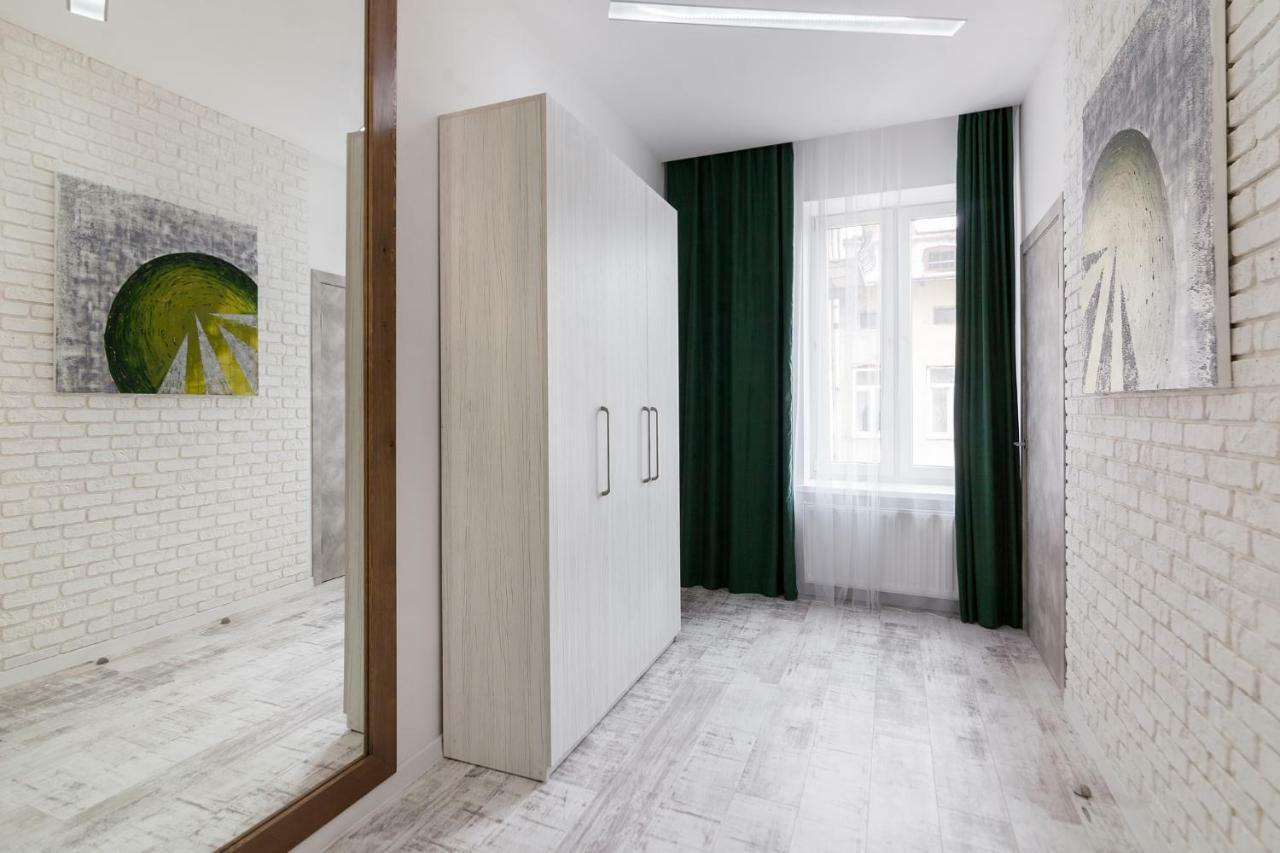 Leogrand Loft Apartments On Lychakivska 4 リヴィウ エクステリア 写真